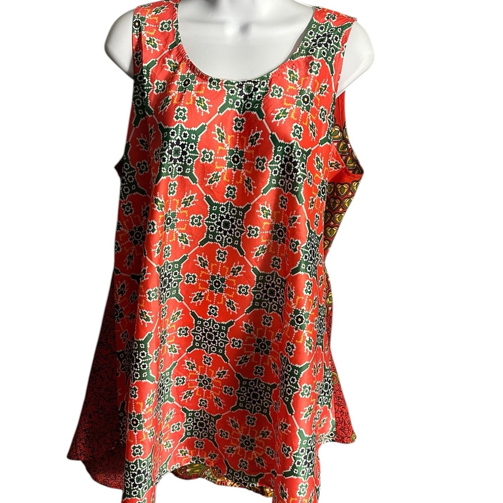 NWT.  Orange and Blue Sleeveless Tank Top with Floral Pattern. CL/BLK. P114